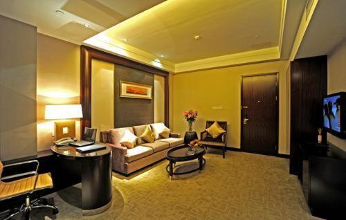 Landison Hotel Nantong Juegangzhen Exteriör bild